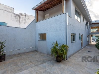 Casa à venda com 138m², 4 quartos, 1 suíte, 3 vagas no bairro Santo Antônio em Porto Alegre - Foto 53