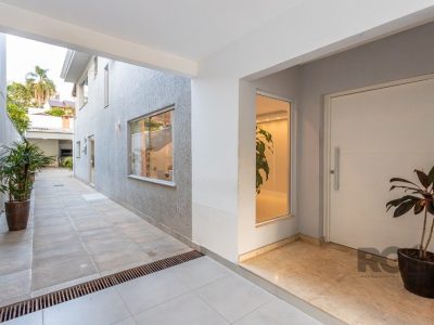 Casa à venda com 138m², 4 quartos, 1 suíte, 3 vagas no bairro Santo Antônio em Porto Alegre - Foto 54