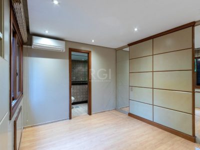 Casa Condominio à venda com 215m², 4 quartos, 1 suíte, 2 vagas no bairro Tristeza em Porto Alegre - Foto 31