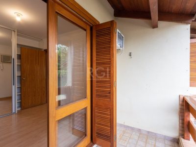 Casa Condominio à venda com 215m², 4 quartos, 1 suíte, 2 vagas no bairro Tristeza em Porto Alegre - Foto 46