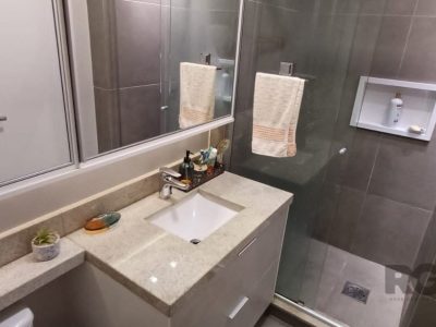 Apartamento à venda com 76m², 2 quartos, 1 suíte, 2 vagas no bairro Navegantes em Porto Alegre - Foto 21