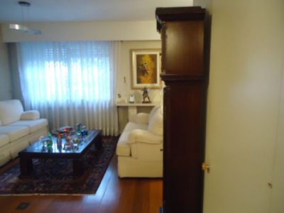 Apartamento à venda com 179m², 4 quartos, 1 suíte, 3 vagas no bairro Moinhos de Vento em Porto Alegre - Foto 26