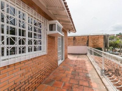 Casa à venda com 300m², 3 quartos, 1 suíte, 5 vagas no bairro Cristal em Porto Alegre - Foto 41