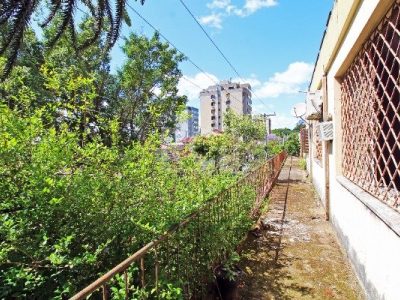 Casa à venda com 450m², 4 quartos, 1 suíte, 6 vagas no bairro Boa Vista em Porto Alegre - Foto 19