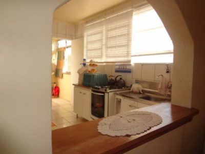 Apartamento à venda com 62m², 2 quartos, 1 vaga no bairro Santana em Porto Alegre - Foto 2