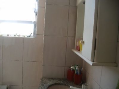 Apartamento à venda com 55m², 2 quartos, 1 vaga no bairro Medianeira em Porto Alegre - Foto 6