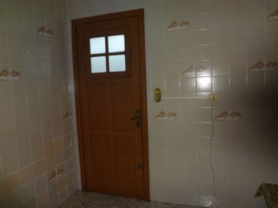 Casa à venda com 190m², 3 quartos, 1 suíte, 1 vaga no bairro Partenon em Porto Alegre - Foto 31