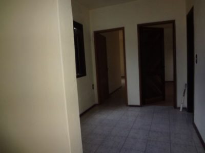 Casa à venda com 190m², 3 quartos, 1 suíte, 1 vaga no bairro Partenon em Porto Alegre - Foto 5