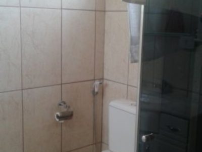 Casa à venda com 243m², 4 quartos, 2 vagas no bairro Santana em Porto Alegre - Foto 17