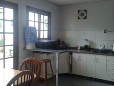 Casa à venda com 243m², 4 quartos, 2 vagas no bairro Santana em Porto Alegre - Foto 6