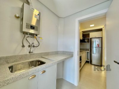 Apartamento à venda com 101m², 2 quartos, 1 suíte, 1 vaga no bairro Centro em Capão da Canoa - Foto 11