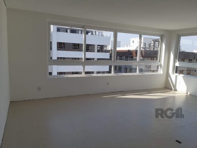 Apartamento à venda com 100m², 3 quartos, 1 suíte, 2 vagas no bairro Navegantes em Capão da Canoa - Foto 2