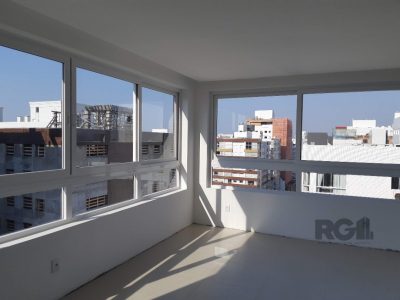 Apartamento à venda com 100m², 3 quartos, 1 suíte, 2 vagas no bairro Navegantes em Capão da Canoa - Foto 3