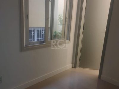 Apartamento à venda com 73m², 2 quartos, 1 suíte no bairro Mont Serrat em Porto Alegre - Foto 4