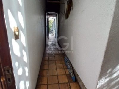 Casa à venda com 369m² no bairro Chácara das Pedras em Porto Alegre - Foto 9