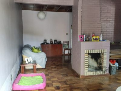 Casa à venda com 156m², 3 quartos, 1 suíte, 2 vagas no bairro Partenon em Porto Alegre - Foto 9