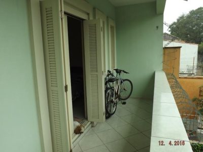 Sobrado à venda com 264m², 4 quartos, 1 suíte, 3 vagas no bairro Glória em Porto Alegre - Foto 6