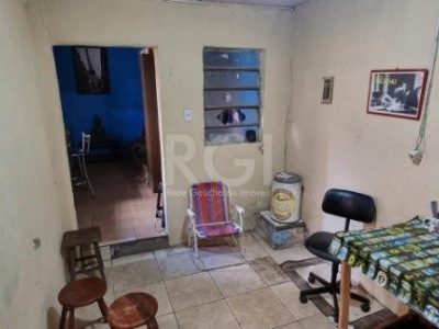 Casa à venda com 300m², 2 quartos, 2 vagas no bairro Partenon em Porto Alegre - Foto 25