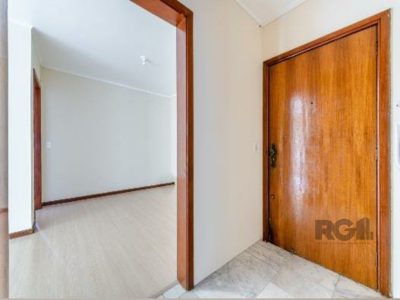 Apartamento à venda com 120m², 3 quartos, 1 suíte, 2 vagas no bairro Petrópolis em Porto Alegre - Foto 2