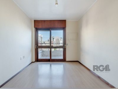 Apartamento à venda com 120m², 3 quartos, 1 suíte, 2 vagas no bairro Petrópolis em Porto Alegre - Foto 3