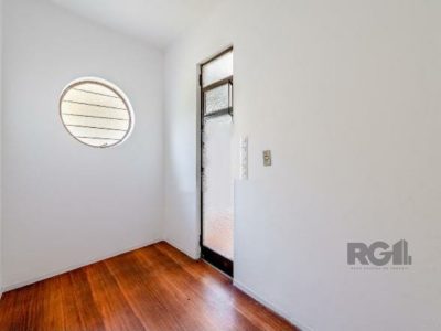 Apartamento à venda com 120m², 3 quartos, 1 suíte, 2 vagas no bairro Petrópolis em Porto Alegre - Foto 5