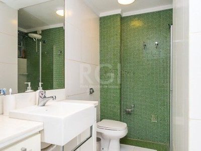 Apartamento à venda com 110m², 3 quartos, 2 suítes, 1 vaga no bairro Petrópolis em Porto Alegre - Foto 12