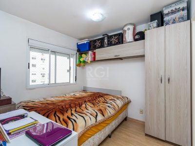 Apartamento à venda com 65m², 3 quartos, 1 suíte, 1 vaga no bairro Vila Ipiranga em Porto Alegre - Foto 13