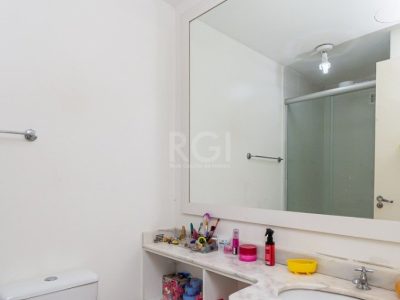 Apartamento à venda com 65m², 3 quartos, 1 suíte, 1 vaga no bairro Vila Ipiranga em Porto Alegre - Foto 18