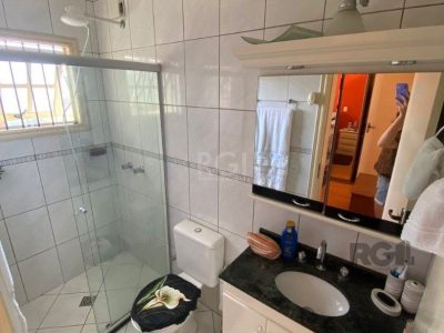 Casa à venda com 250m², 3 quartos, 1 suíte, 2 vagas no bairro Cristal em Porto Alegre - Foto 12