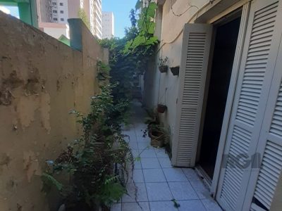 Apartamento à venda com 79m², 3 quartos, 1 suíte no bairro Menino Deus em Porto Alegre - Foto 17