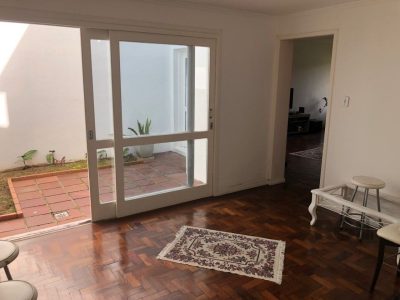 Casa à venda com 230m², 5 quartos, 2 suítes, 5 vagas no bairro Ipanema em Porto Alegre - Foto 12