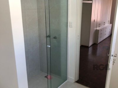 Casa à venda com 230m², 5 quartos, 2 suítes, 5 vagas no bairro Ipanema em Porto Alegre - Foto 15