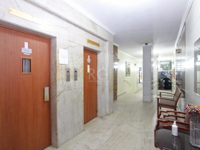 Apartamento à venda com 89m², 3 quartos, 1 suíte no bairro Centro Histórico em Porto Alegre - Foto 18