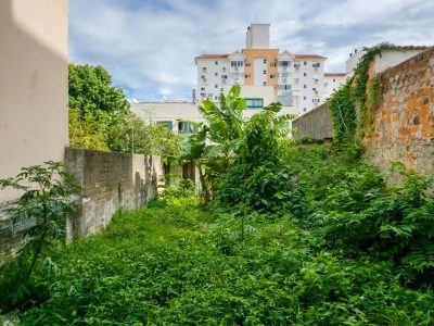 Casa à venda com 210m², 3 quartos, 1 suíte, 2 vagas no bairro Tristeza em Porto Alegre - Foto 25