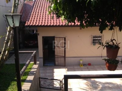 Casa à venda com 230m², 4 quartos, 1 suíte, 2 vagas no bairro Jardim Itu em Porto Alegre - Foto 28