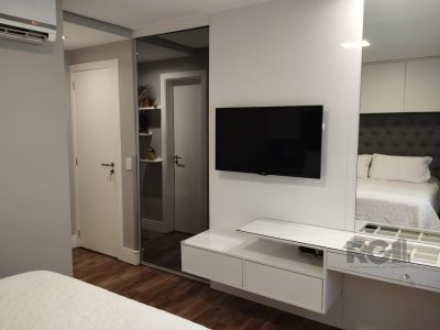 Apartamento à venda com 70m², 2 quartos, 1 suíte, 1 vaga no bairro Tristeza em Porto Alegre - Foto 13