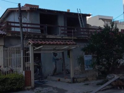 Casa à venda com 200m², 3 quartos, 2 vagas no bairro Passo d'Areia em Porto Alegre - Foto 2