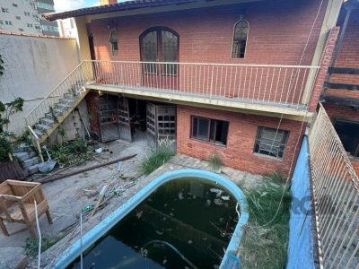 Casa à venda com 200m², 3 quartos, 2 vagas no bairro Passo d'Areia em Porto Alegre - Foto 12