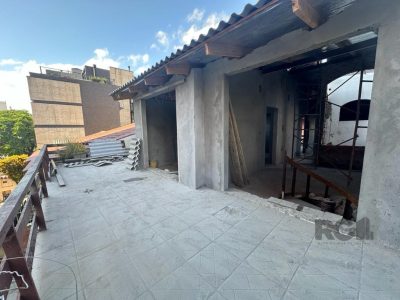 Casa à venda com 200m², 3 quartos, 2 vagas no bairro Passo d'Areia em Porto Alegre - Foto 22