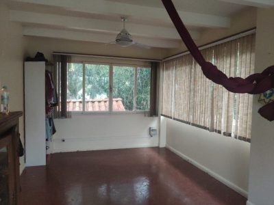 Casa à venda com 205m², 3 quartos, 1 suíte, 2 vagas no bairro Santo Antônio em Porto Alegre - Foto 17