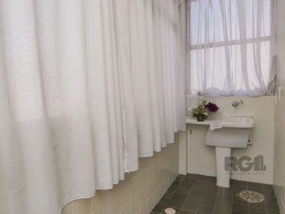 Apartamento à venda com 116m², 3 quartos, 1 vaga no bairro Petrópolis em Porto Alegre - Foto 8