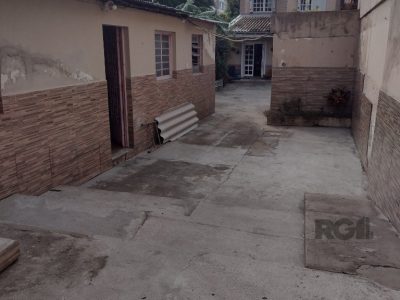 Casa à venda com 180m², 3 quartos, 4 vagas no bairro Santana em Porto Alegre - Foto 11