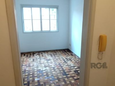 Apartamento à venda com 87m², 2 quartos, 1 suíte no bairro Floresta em Porto Alegre - Foto 7