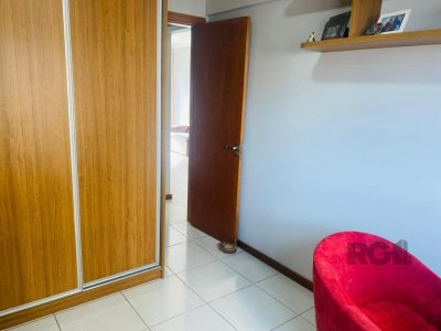 Apartamento à venda com 74m², 2 quartos, 1 suíte, 1 vaga no bairro Santana em Porto Alegre - Foto 12