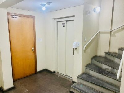 Apartamento à venda com 74m², 2 quartos, 1 suíte, 1 vaga no bairro Santana em Porto Alegre - Foto 23