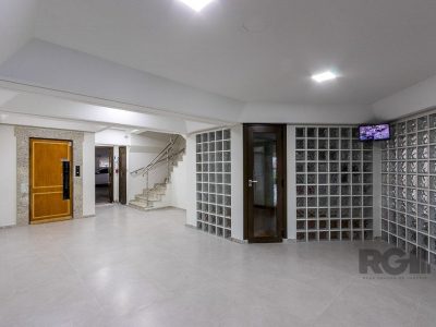 Apartamento à venda com 136m², 3 quartos, 1 suíte, 1 vaga no bairro Cristal em Porto Alegre - Foto 3