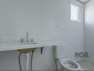 Apartamento à venda com 65m², 2 quartos, 1 suíte, 1 vaga no bairro São João em Porto Alegre - Foto 11