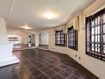 Casa à venda com 430m², 4 quartos, 1 suíte, 5 vagas no bairro Cristal em Porto Alegre - Foto 9