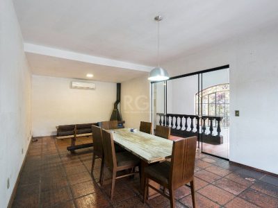 Casa à venda com 430m², 4 quartos, 1 suíte, 5 vagas no bairro Cristal em Porto Alegre - Foto 14