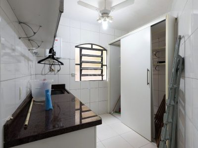 Casa à venda com 430m², 4 quartos, 1 suíte, 5 vagas no bairro Cristal em Porto Alegre - Foto 18